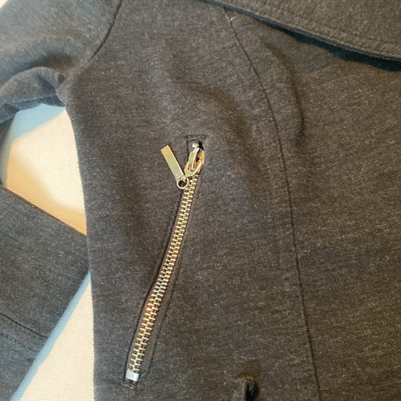 NWOT & Vintage Forever 21 Charcoal Gray Blazer - Picture 5 of 8